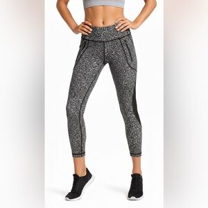LuluLemon Black and White yoga pants